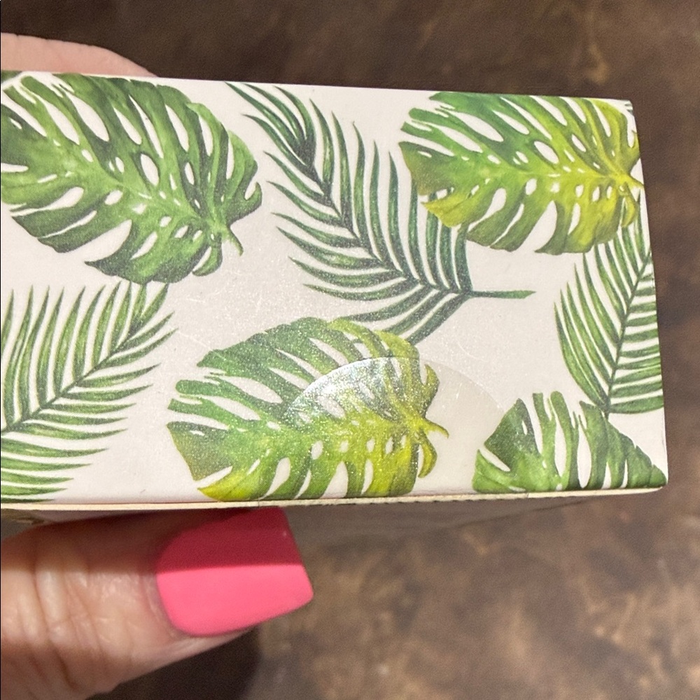 Lique Lip Balm and Scrub Set - Picture 5 of 5